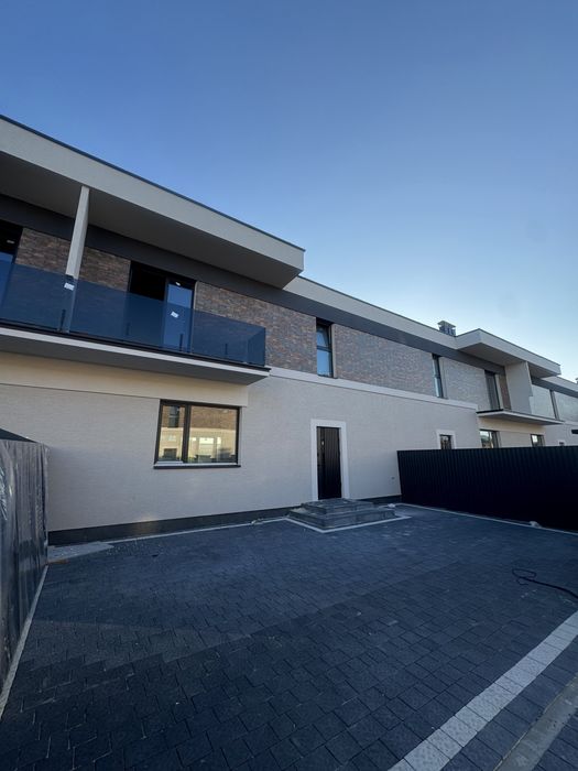 Розпочато продаж нових котеджів, ближня Сторожниця!