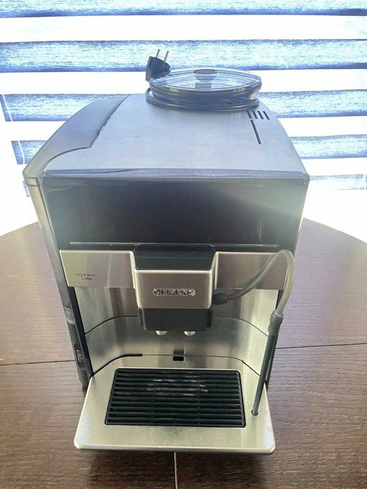 Кавомашина кофемашина кавоварка Siemens EQ.6 Plus S 700