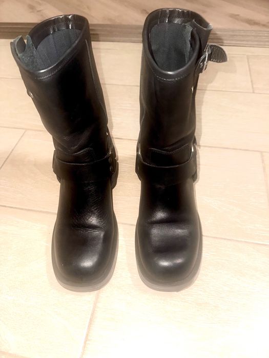 Шкіряні черевики Estro