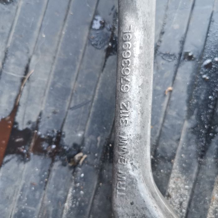 BMW E90 E91 E92 E87 wahacz lewy przód prosty