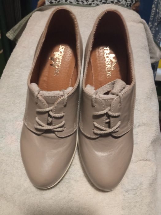 Туфли женские бежевые кожаные