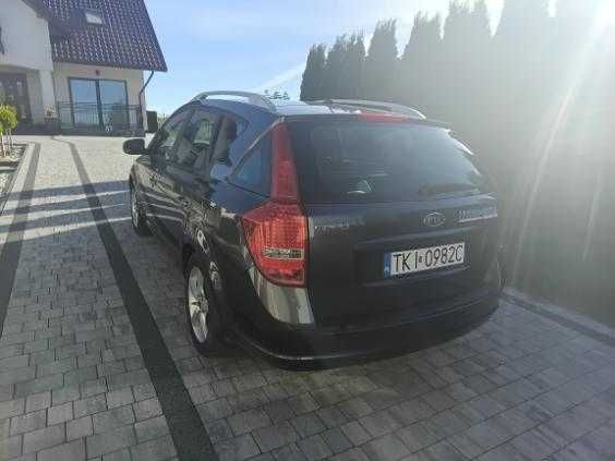 sprzedam samochód kia ceed