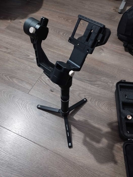 Zhiyun Crane Plus + Extras