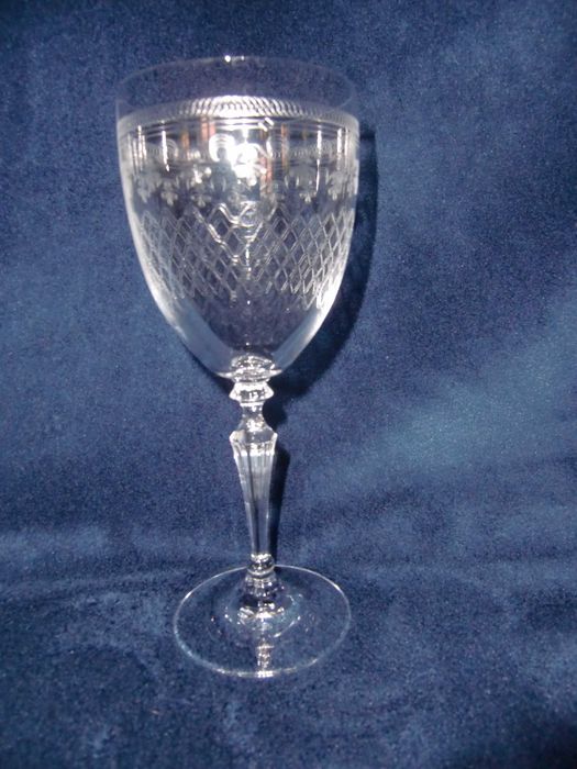 Eleganckie kieliszki z cienkiego szkla krysztalowego