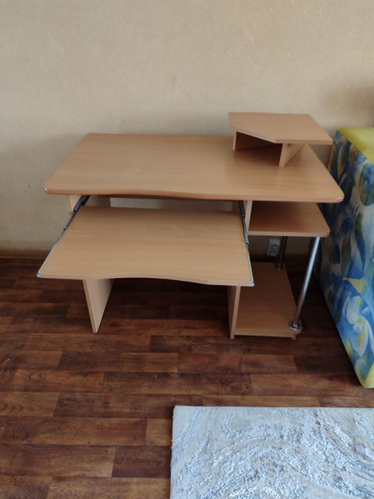 Продається комп'ютерний  тіл