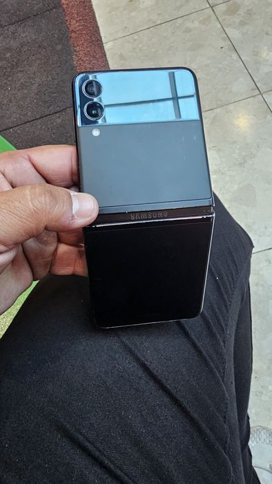 Z Flip 3 dual Sim