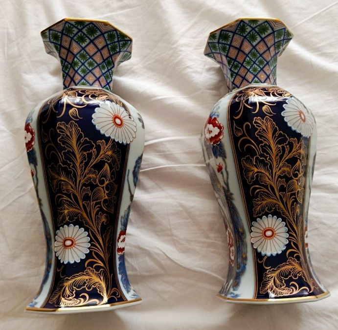 Conjunto de jarras decorativas da vista alegre