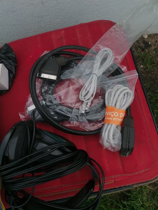Vendo aparelho de DVD 2 inúmeros cabos de internet e 21 pinos