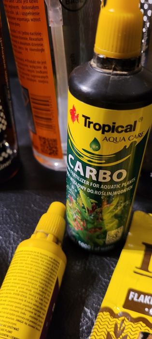Chemia oraz pokarm do akwarium
