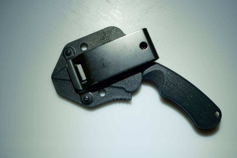 Нож Benchmade Azeria 125BK, сталь N-680 с фиксированным лезвием