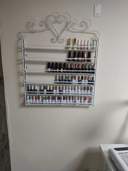 Expositor de vernizes