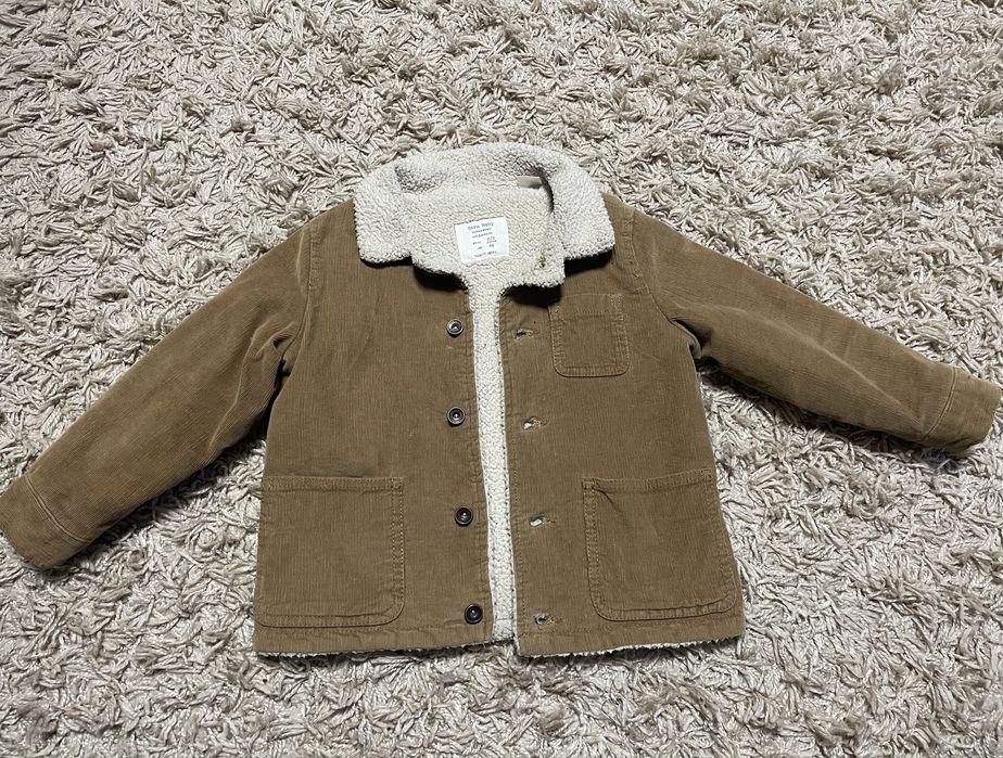 Тепла вельветова куртка zara