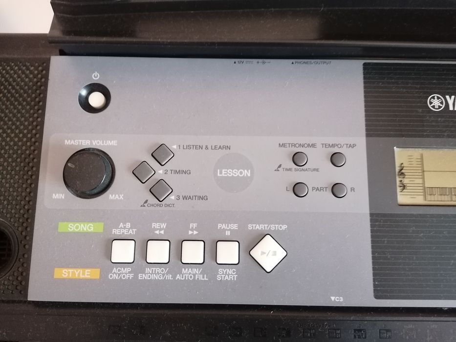 Piano elétrico  | Música