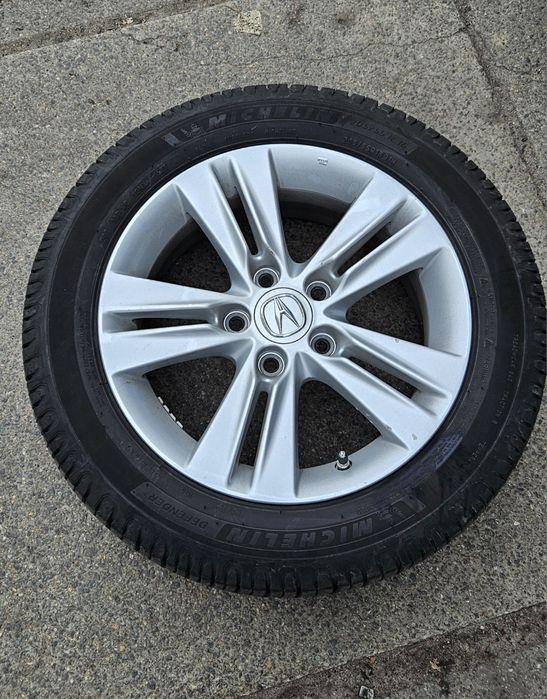 Шини  Michelin defender 2 205 55 16 всесезонні як нові