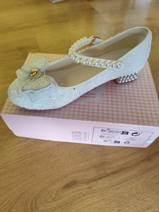 Buty eleganckie dla dziewczynki 37 Stan bardzo dobry