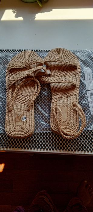 Sandalias novas 38-39