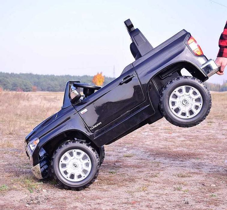 BAWIBUS.PL Auto samochód pojazd na akumulator TOYOTA TUNDRA 2osobowe