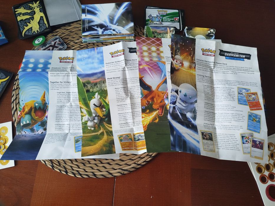 Zestaw Pokemon karty gadżety