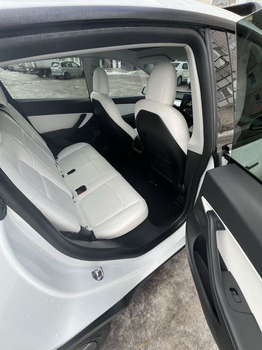 Tesla model Y Performance 2022