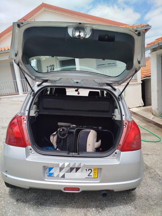 Vende-se Suzuki Swift 1.3 DDIS 2007 gasóleo(sem filtro de partículas)