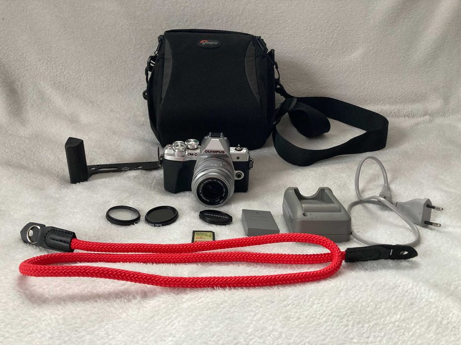 Olympus OM-D E-M10 Mark III + Olympus M.ZUIKO DIGITAL 14-42 mm