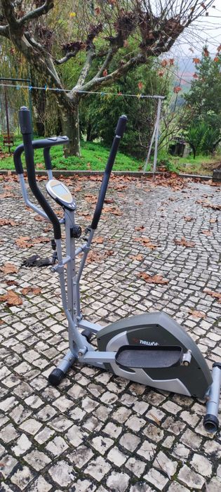 Bicicleta Elíptica em bom estado – ideal para cardio em casa