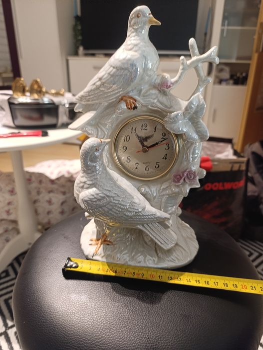 Фарфоровые голуби,часы.