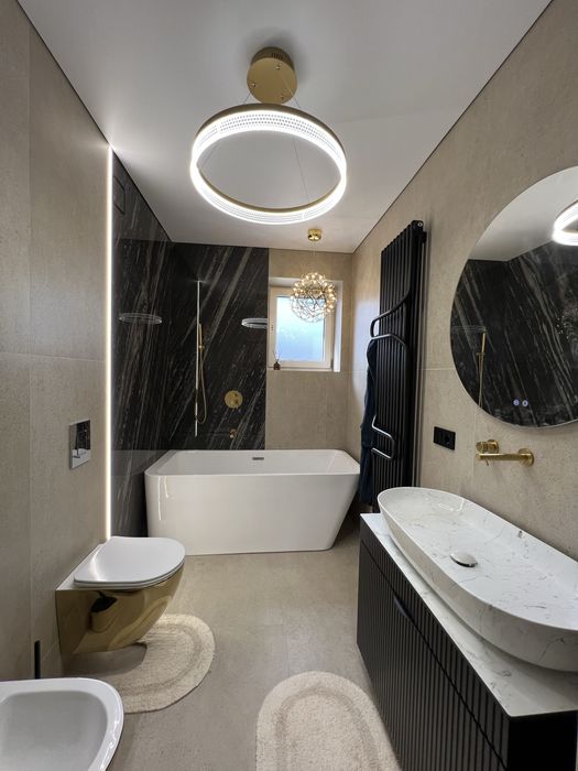 Вишукана та авторська 3-кімнатна квартира в центрі міста