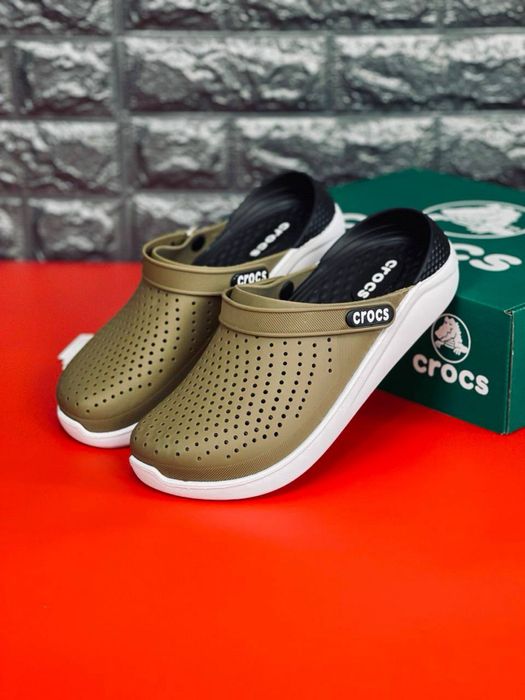Кроксы мужские / crocs хаки силиконовые / Летняя мужская обувь crocs/  шлепанцы новые в коробке / кроксы мужские