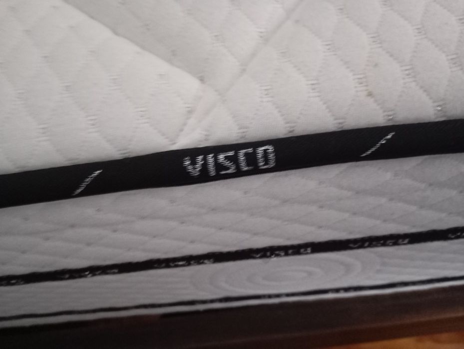 Colchão pouco uso como novo + estrado