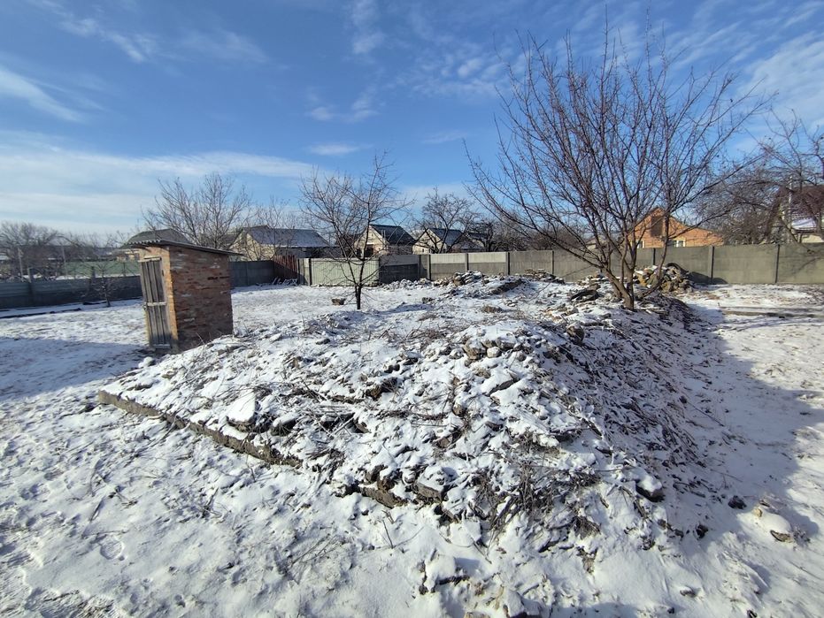 Продам Дім  місто. Білики  Полтавська обл.з гаражем під СТО.