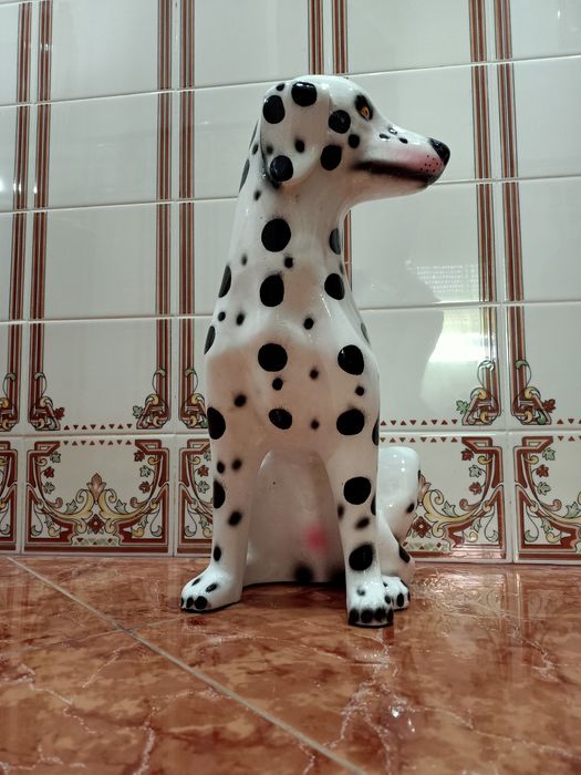 Cão dálmata em loiça enfeites casa quarto apartamento vivenda escritór