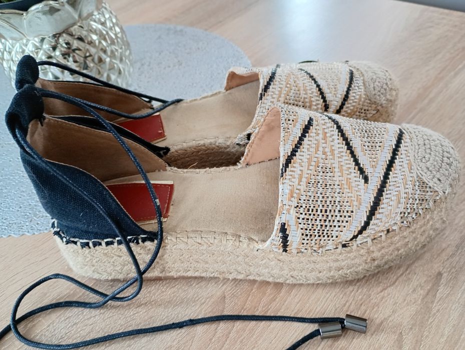 Damskie espadryle