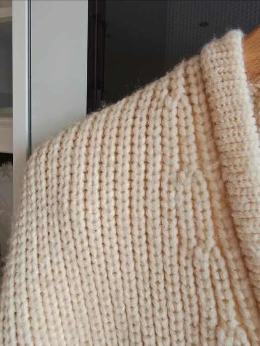 Sweter wełniany handmade 42 ciepły kremowy