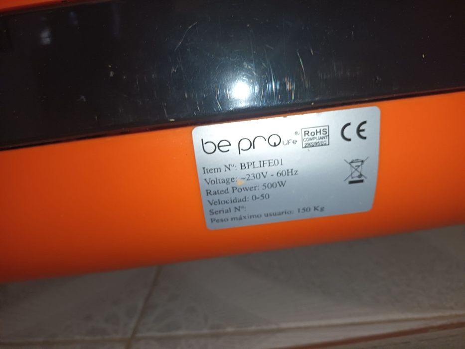 Vendo passadeira eletrica com avaria