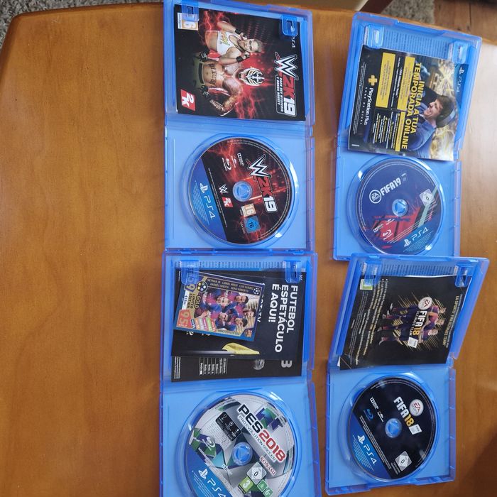 PS 4 cd's Fifa 18- Fifa 19 - PES 2018