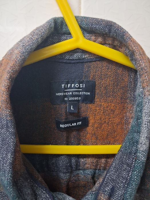 Vendo camisa marca tifosi tamanho L inverno