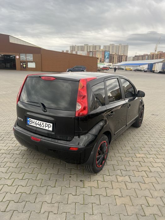 Nissan note e11 1.6 бензин самый полный
