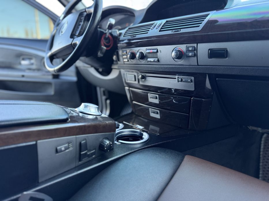 BMW -735i ,3,6 - Акпп ,газ/бенз !