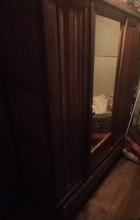 Guarda fatos com 1 porta e uma gaveta