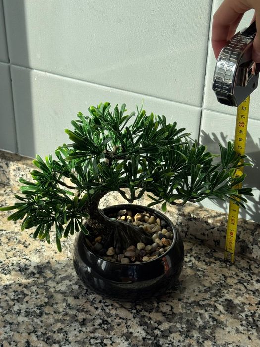 Bonsai Artificial Decorativo com Vaso Preto | 24 cm