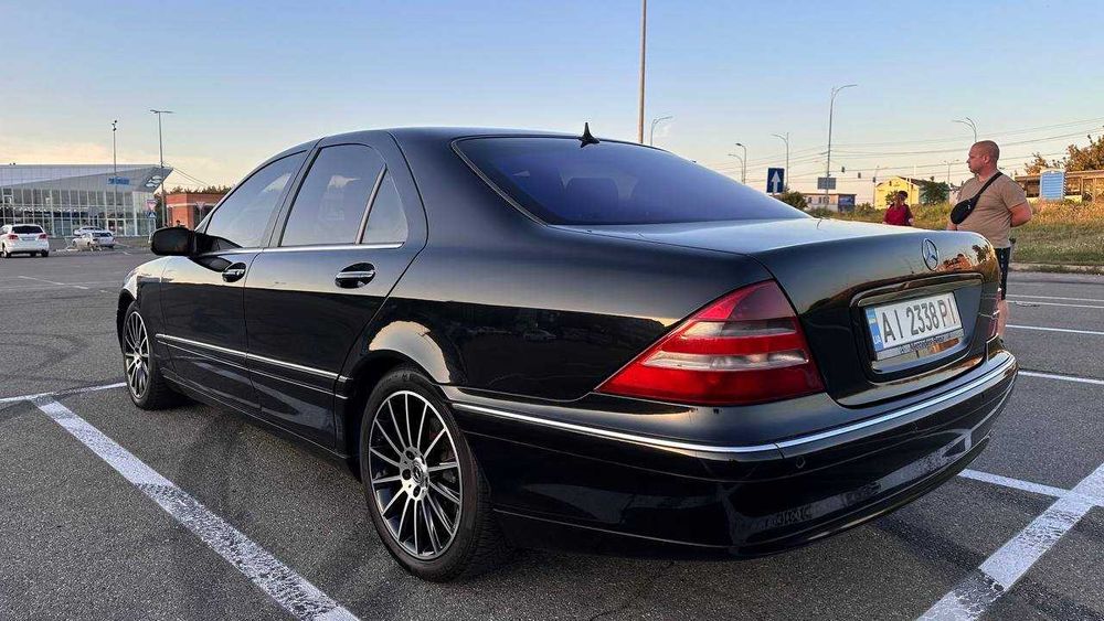 Mercedes-Benz S-Class 2000