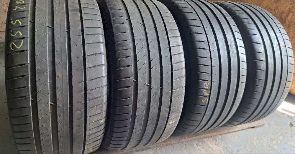 Шини R19 255/40 Michelin PilotSport4 комплект