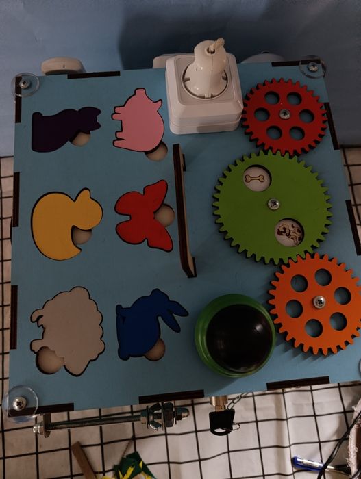 Бізікуб у блакитному кольорі