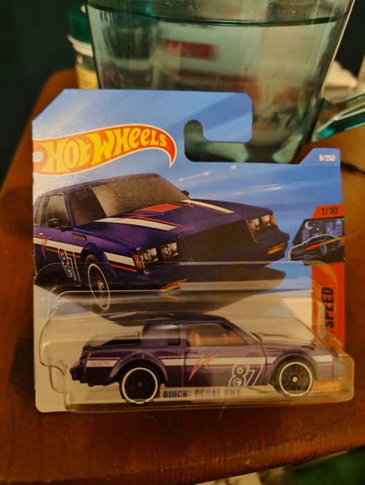 Hot Wheels '87 Buick Regal GNX - TH
