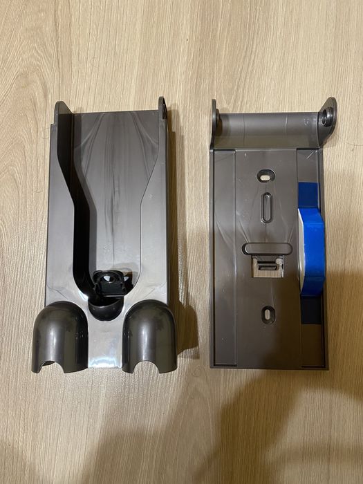 Продам настінне кріплення для зарядки пилососа Dyson