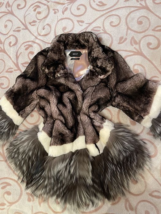Шубка натуральная из меха чернобурки и кролика
