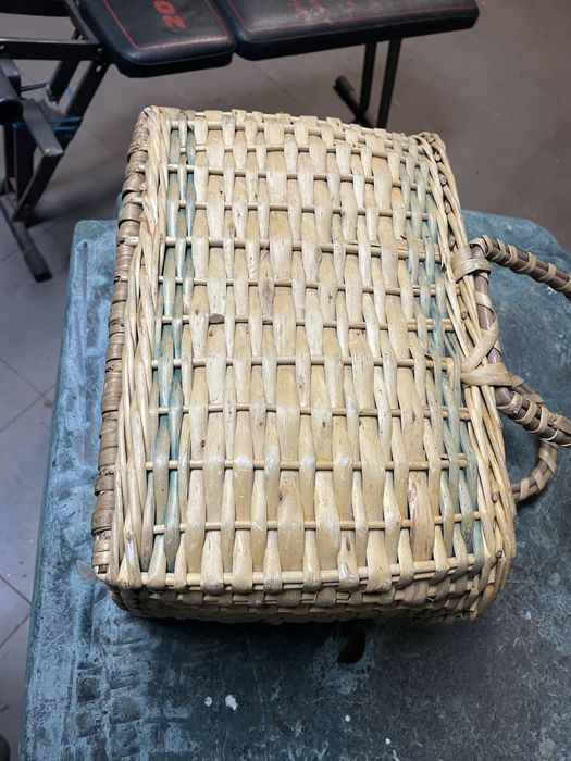 Cesto em verga com alças vintage