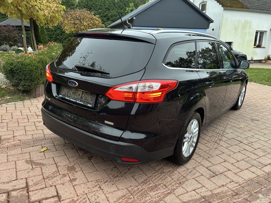 Ford Focus  2014 rok Klimatronik