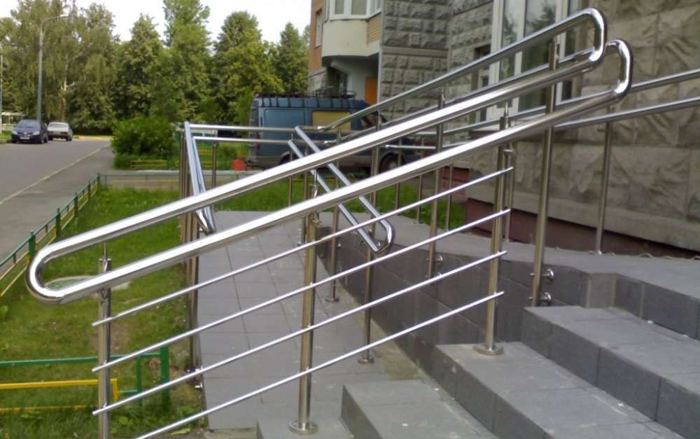 Перила з нержавійки,балкони,забори,ришотки на вікна,меблі з нержавійки